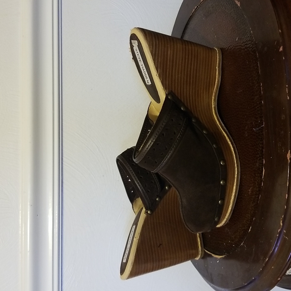 Platform clogs
